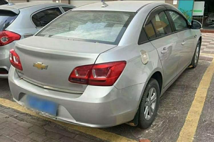 Used Chevrolet Cruze 2015 1.5L Classic SL MT
