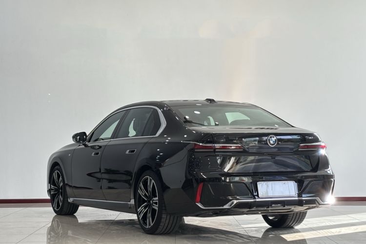 Used BMW 7 Series 2023 Restyled 740Li Luxury Edition M Sport Package
