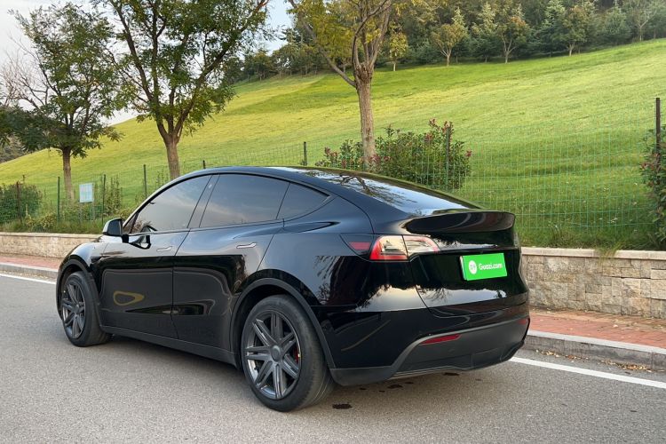 Used Tesla Model Y 2022 Rear-Wheel-Drive Version
