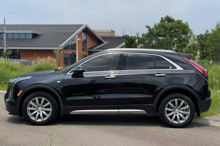 Used Cadillac XT4 2018 28T Two-Wheel Drive Leading Version
