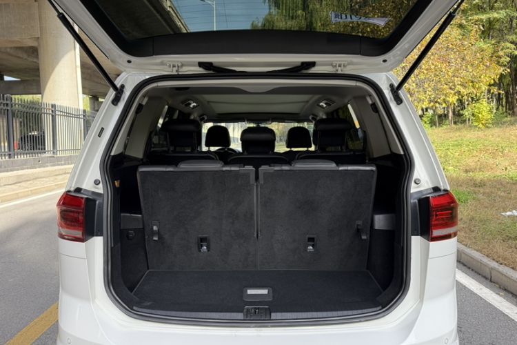 Used Volkswagen Touran 2018 Volkswagen Touran L 280TSI DSG Comfort Edition 7 Seats China V Emission Standard
