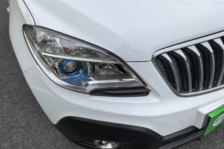 Used Buick Encore 2015 1.4T Automatic Two-Wheel Drive Urban Elite Version
