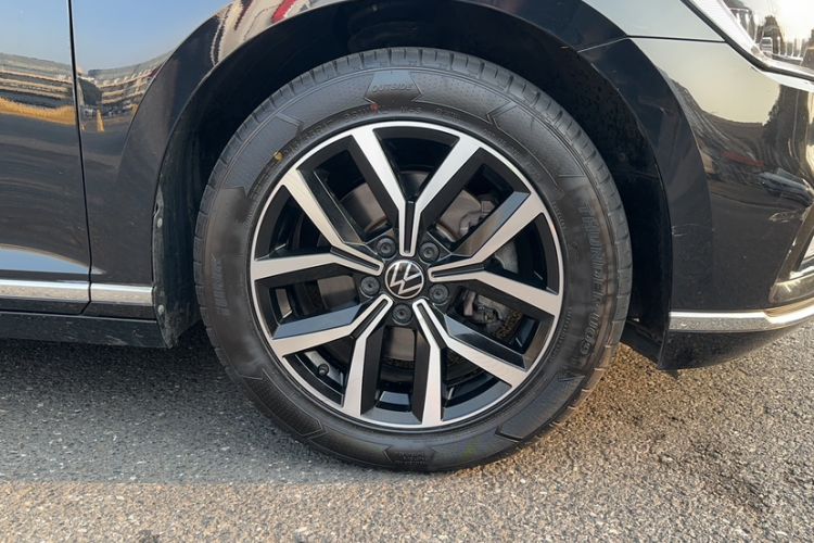 Used Volkswagen Magotan 2020 280TSI DSG Leading Edition
