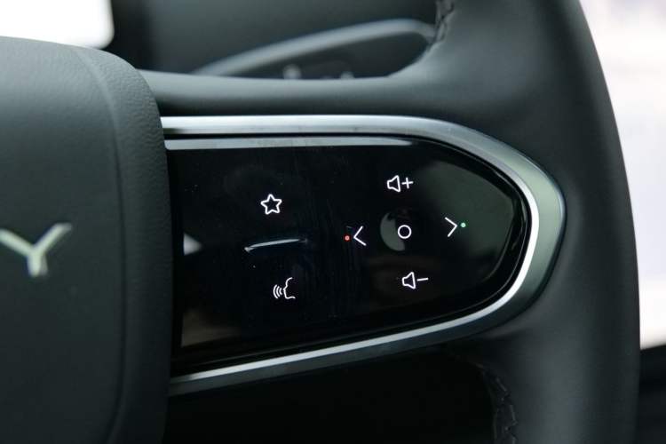 Used Chery Explore 06 C-DM 2024 Luxury Model
