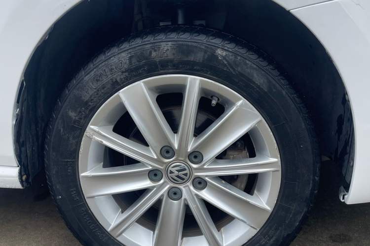 Used Volkswagen Polo 2014 1.6L Automatic Comfort Edition
