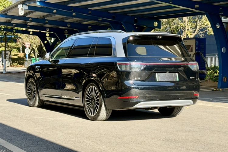 Used Hima AITO M9 2025 Extended-Range Ultra Version 52 kWh 6-Seater
