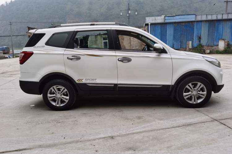 Used HYOSOW S3 2014 1.5L Comfort Version China IV Emission Standard
