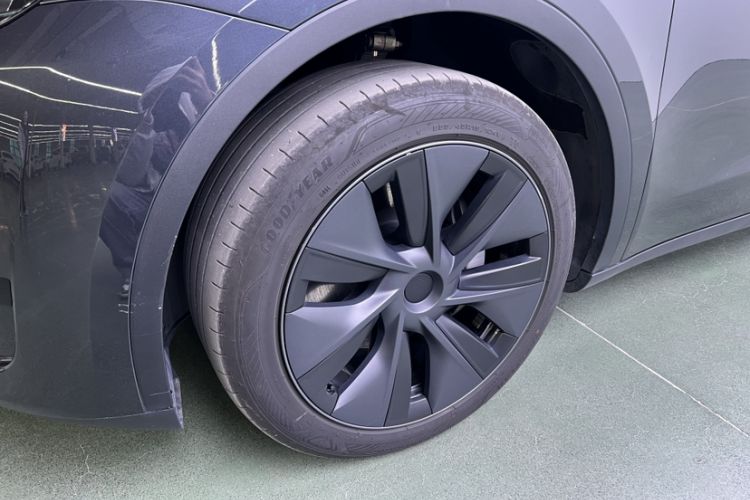 Used Tesla Model Y 2024 Rear-Wheel-Drive Version