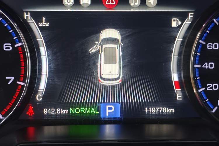 Used GAC Trumpchi GS8 2017 320T Two-Wheel Drive Luxury Smart Connectivity Version (7 Seats)
