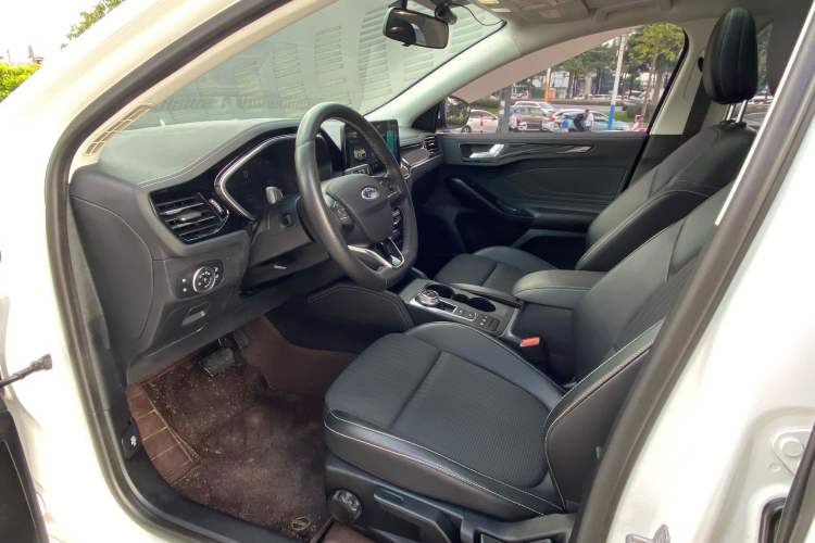 Used Ford Focus 2021 Hatchback EcoBoost 180 Automatic Titanium Edition
