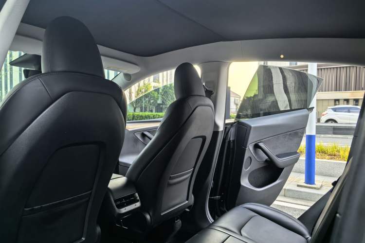 Used Tesla Model Y 2022 Rear-Wheel-Drive Version
