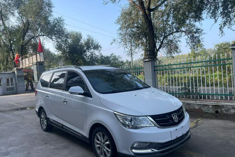 Used Baojun 730 2016 1.5T Manual Luxury Edition 7 Seats