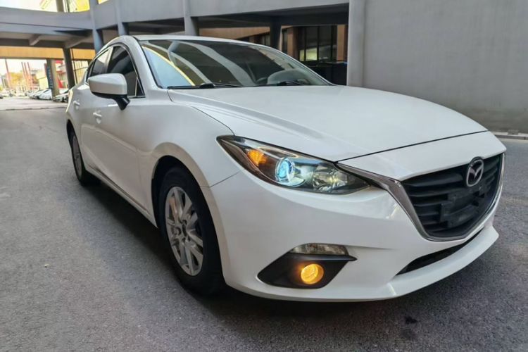 Used Mazda Mazda 3 Axela 2014 Sedan 1.5L Automatic Luxury Model
