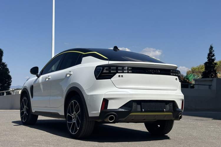 Used Lynk & Co 05 2020 2.0TD Two-Wheel Drive Shine Halo
