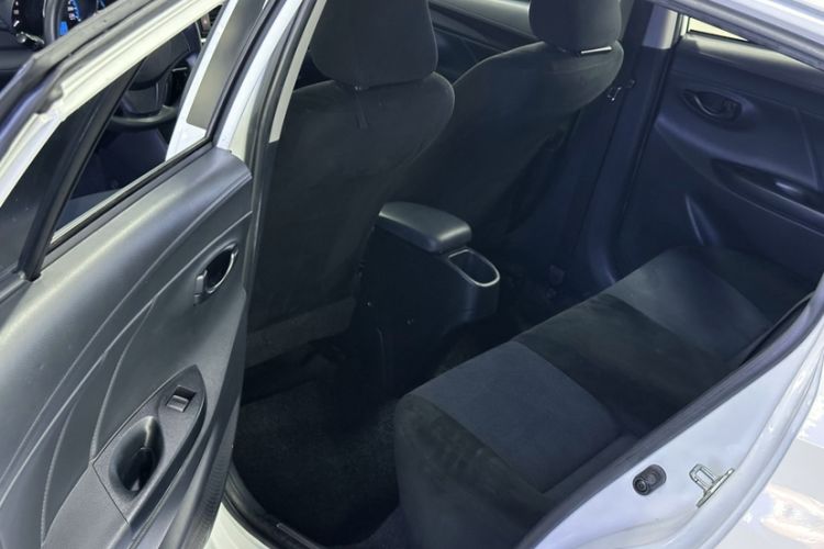 Used Toyota YARiS L 2019 1.5E CVT Dynamic Edition China VI compliant
