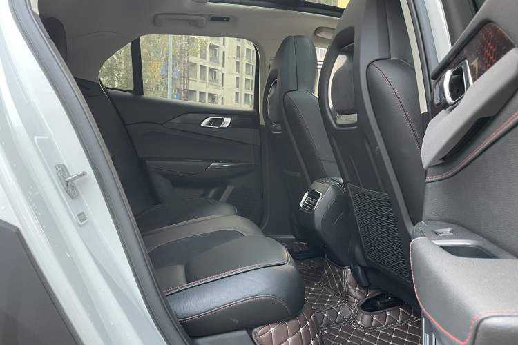 Used Lynk & Co 02 2018 1.5T DCT Two-Wheel Drive Pro Version China V Emission Standard
