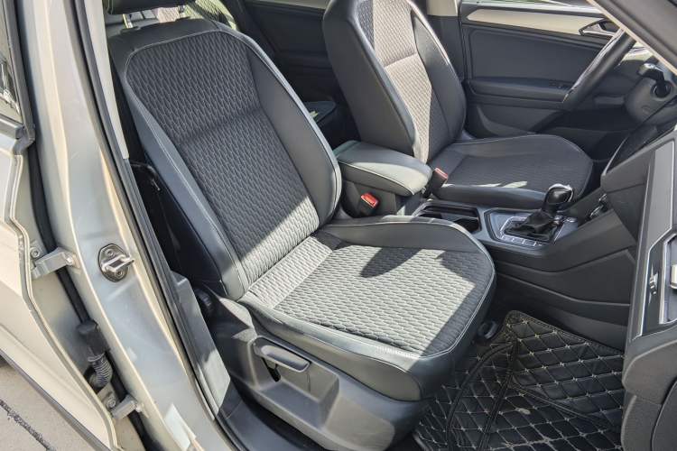 Used Volkswagen Tiguan L 2019 330TSI Automatic Two-Wheel Drive Luxury Edition China V Standard
