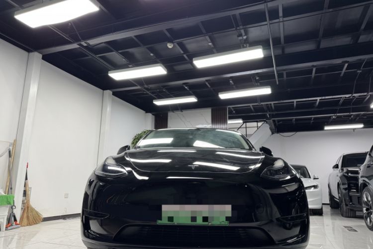 Used Tesla Model Y 2023 Rear-Wheel-Drive Version
