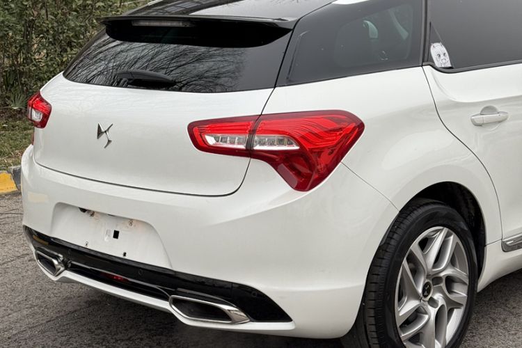 Used  5 2013 1.6T Elegant Edition THP200
