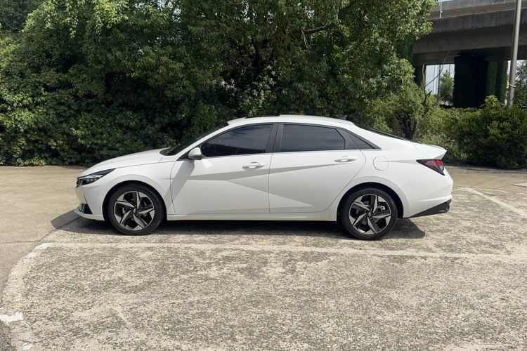 Used Hyundai Elantra 2021 1.5L CVT GLX Elite Edition
