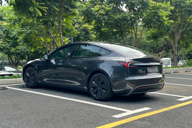 Used Tesla Model 3 2023 Rear-Wheel-Drive Version
