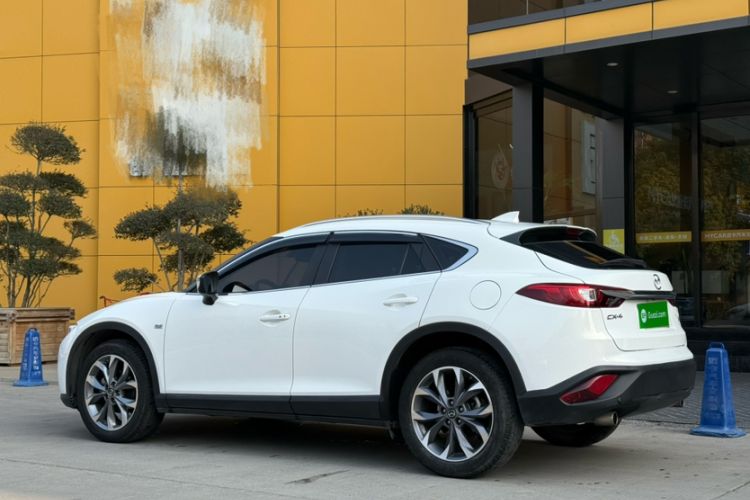 Used Mazda CX-4 2018 2.5L Automatic 4x4 Bluelight Fearless Edition China V Standard
