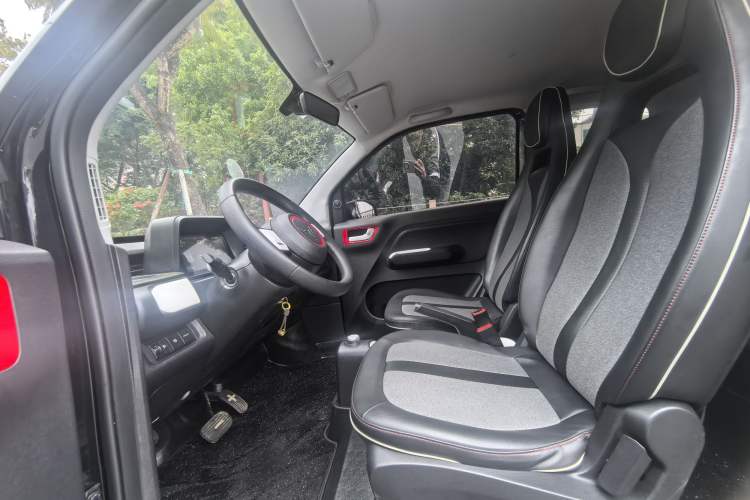 Used Wuling Hongguang MINIEV 2022 GAMEBOY 300km Enthusiast Model with Lithium Iron Phosphate
