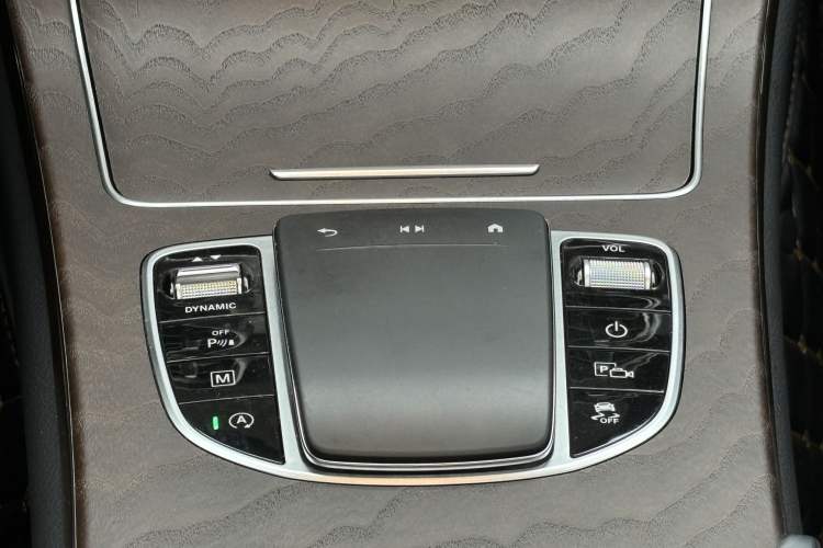 Used Mercedes-Benz GLC 2022 Second Facelift GLC 260 L 4MATIC Luxury Edition
