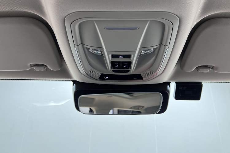 Used Tank 300 2021 City Edition 2.0T—Truly Stylish
