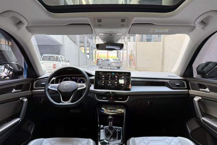 Used Volkswagen Tayron 2024 300TSI Two-Wheel-Drive Luxury Plus Advanced Version
