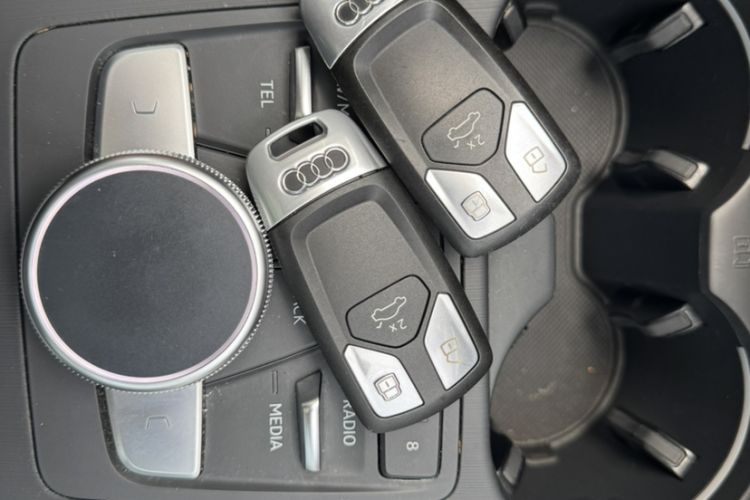 Used Audi A4L 2019 40 TFSI Fashion Edition China VI Emission Standard
