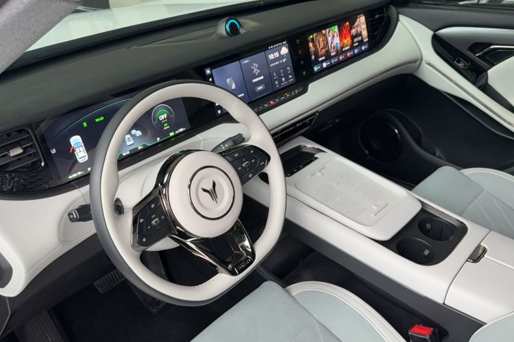 Used VOYAH FREE 2025 318 318 km Rear-Drive Touring Edition
