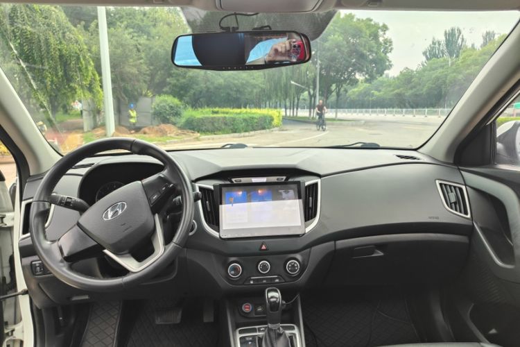 Used Hyundai ix25 2015 1.6L Automatic Two-Wheel Drive Smart GLS Trim
