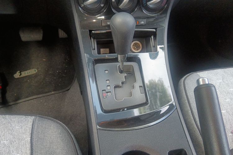 Used Mazda Mazda 3 2015 Sedan 1.6L Automatic Comfort Model