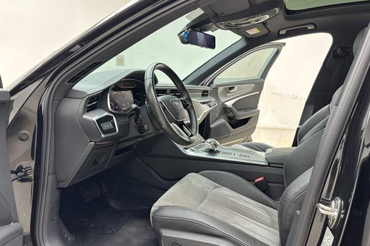 Used Audi A6L 2022 40 TFSI Luxury Dynamic Model
