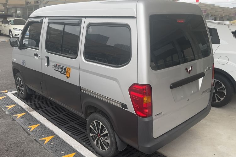 Used Wuling Zhiguang 2023 1.5L Practical Version 5/7 Seats
