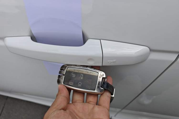 Used Land Rover Discovery Sport 2019 240 PS PURE Edition China V Standard
