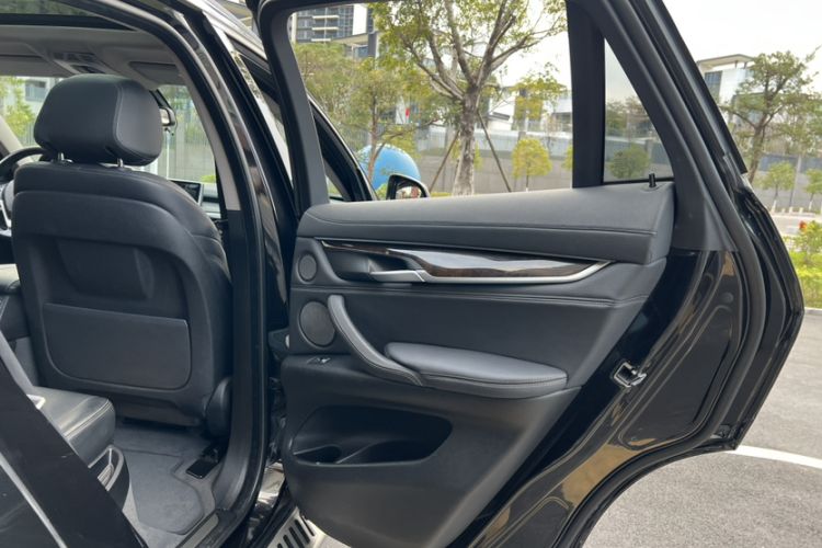 Used BMW X6 2017 xDrive28i
