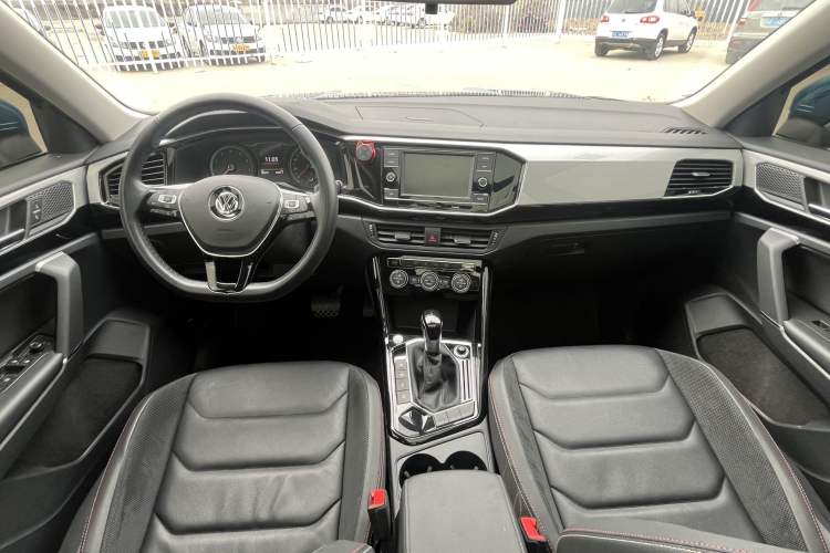 Used Volkswagen Tayron 2019 330TSI Two-Wheel Drive Luxury Model China VI Standard
