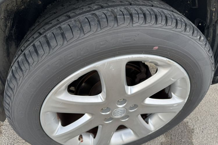 Used Buick Encore 2015 1.4T Automatic Two-Wheel Drive Urban Elite Version
