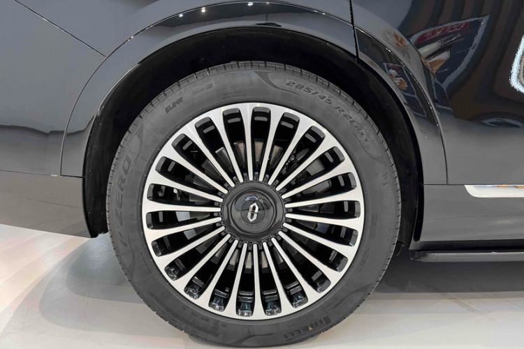 Used Hima AITO M9 2025 Extended-Range Ultra Version 52 kWh 6-Seater
