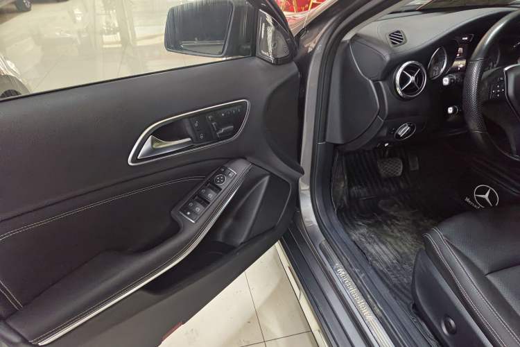 Used Mercedes-Benz GLA 2016 GLA 200 Fashion Model
