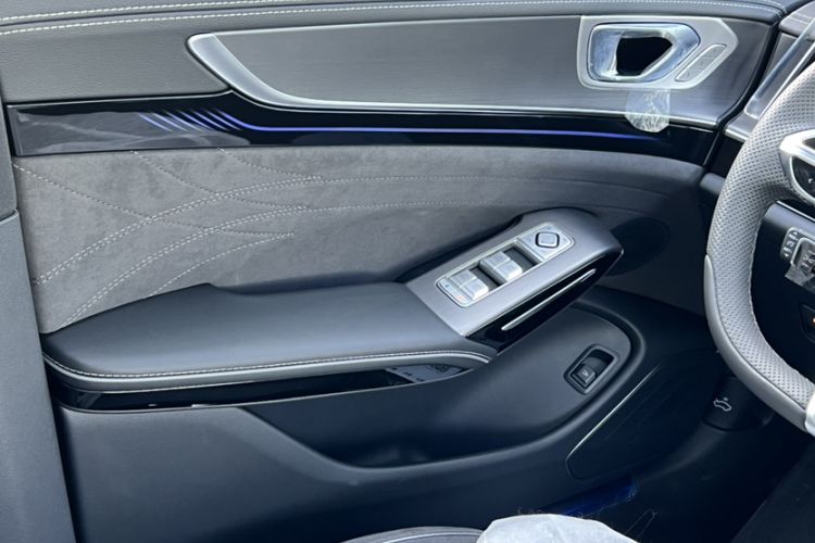 Used Hongqi H9 2024 2.0T Qichang Private Enjoyment Luxury Edition