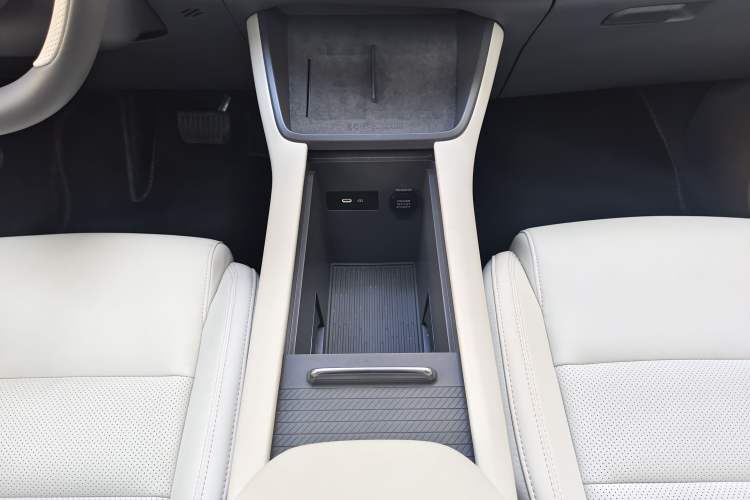 Used Lynk & Co 06 EM-P 2023 EM-P 126 Long-Range Halo
