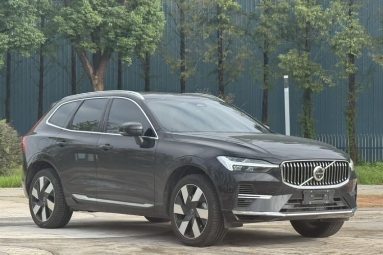 Used Volvo XC60 New Energy 2025 Plug-in Hybrid Long-Range All-Wheel Drive Smart & Luxurious Edition
