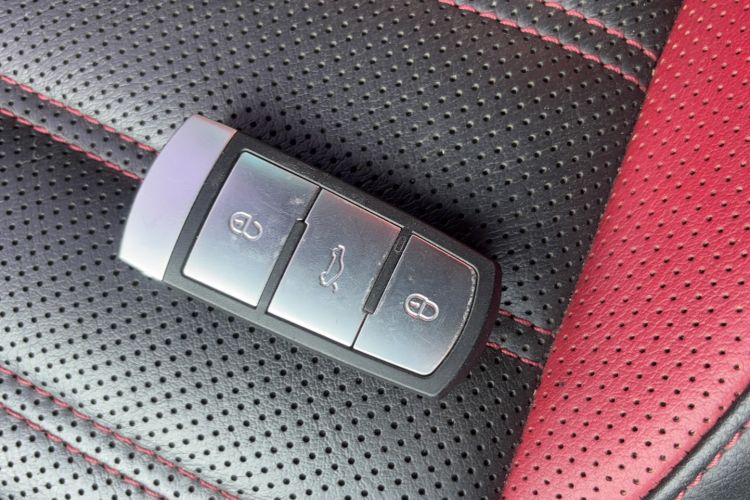 Used Volkswagen FAW-Volkswagen CC 2016 1.8TSI Luxury Model
