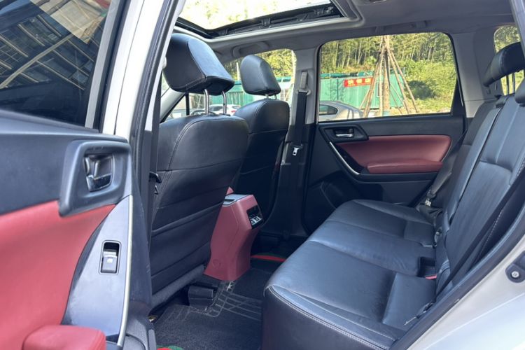 Used Subaru Forester 2016 2.5i Prestige Navigation Edition
