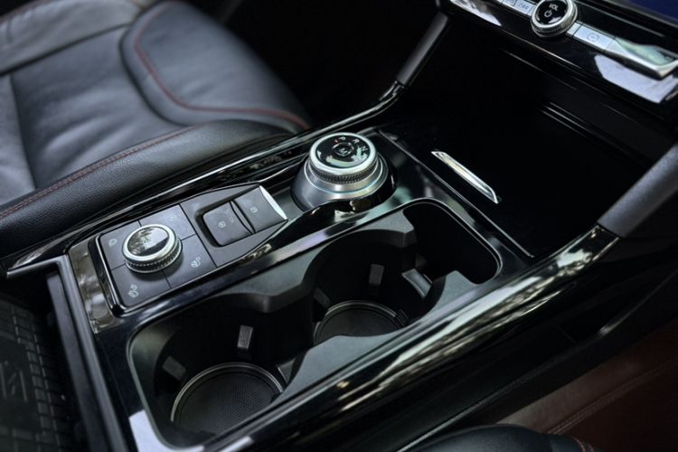 Used Ford Explorer 2020 EcoBoost 285 4x4 Sport Edition ST-LINE 6-Seater
