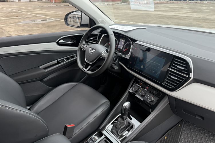 Used Jetta VS5 2024 280TSI Automatic Pioneer Edition