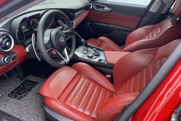 Used Alfa Romeo Giulia 2017 2.0T 280HP Luxury Sport Edition